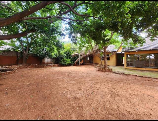 3 BEDROOM HOUSE FOR SALE IN GREENHILLS